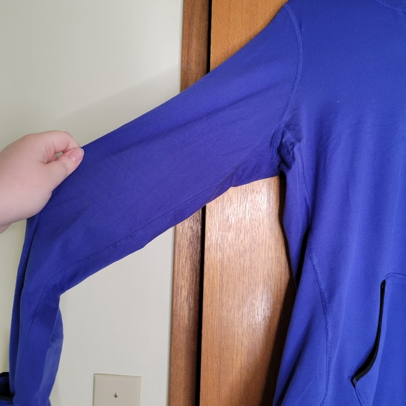 Nike Pullover - Picture 2 of 5